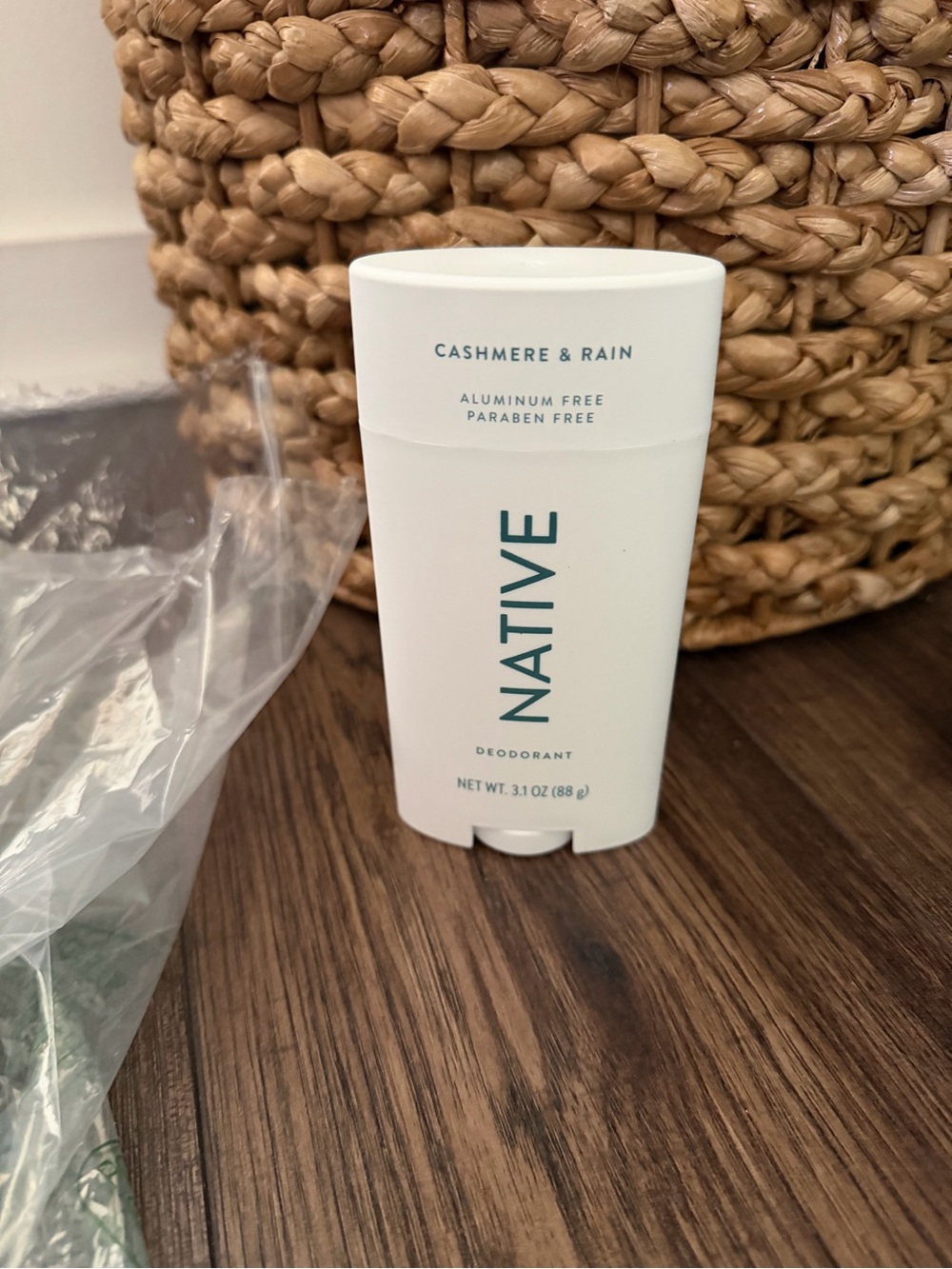 Native Aluminum Free Deodorant, Cashmere & Rain, Large Size Stick, 3.1oz new